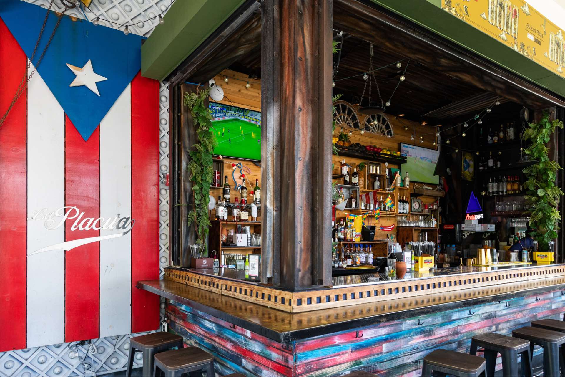 The bar at La Placita